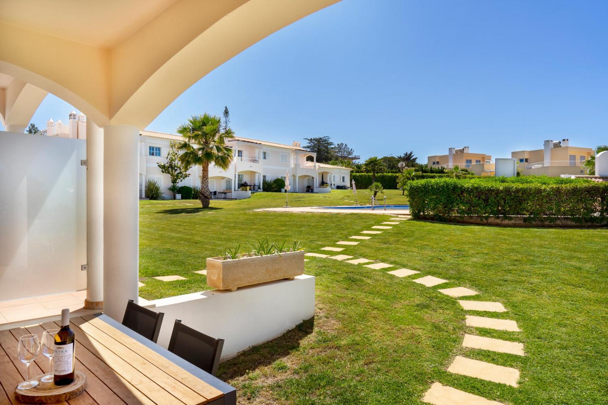 Apartamento No Condominio Baia Village Com Piscina Albufeira Dış mekan fotoğraf